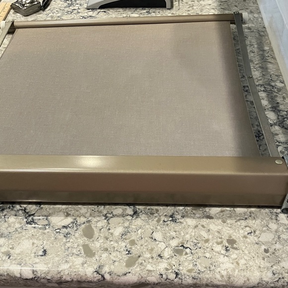 Vintage Da-lite handy Portable Projector Screen Retractable 18"×17" - Picture 9 of 11